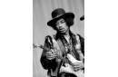 Jimi Hendrix, guitariste et chanteur américain.