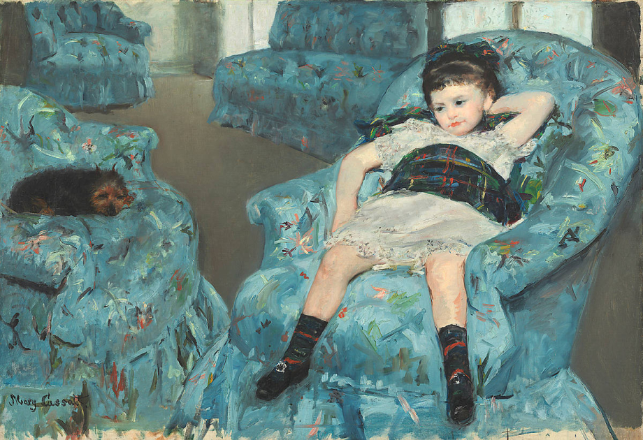 Petite Fille sur un Fauteuil Bleu de Mary Cassatt - Reproduction