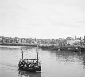 Le port de Dieppe, Normandie, France, septembre 1950 (Rue des Archives) - Muzeo.com