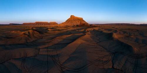 Golden Badlands (John Fan) - Muzeo.com
