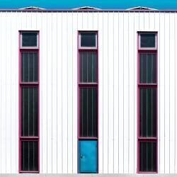 Magenta Frames (Stephan Ruckert) - Muzeo.com