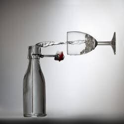 Pouring ? (Wieteke de Kogel) - Muzeo.com