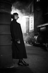 Waiting (Marcus Grimm) - Muzeo.com