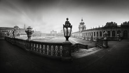 Zwinger (Ronny Behnert) - Muzeo.com
