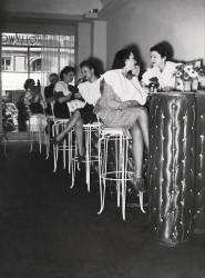 Un institut de beauté façon bar à Paris (Keystone) - Muzeo.com