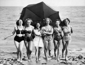 Vacances au bord de la mer (Keystone) - Muzeo.com