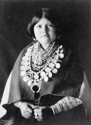 Ornements Zuni (Edward S. Curtis) - Muzeo.com