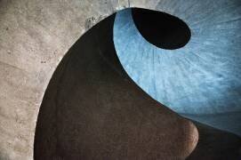 Concrete wave (Linda Wride) - Muzeo.com