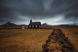 Église noire (Sunny Ding) - Muzeo.com