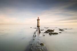 Lighthouse (Jose Beut) - Muzeo.com