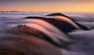 Mountain waves (Tomas Sereda) - Muzeo.com