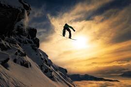 Sunset Snowboarding (Jakob Sanne) - Muzeo.com