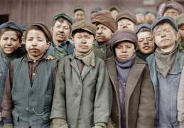 Broyeurs de charbon (Lewis Wickes Hine) - Muzeo.com